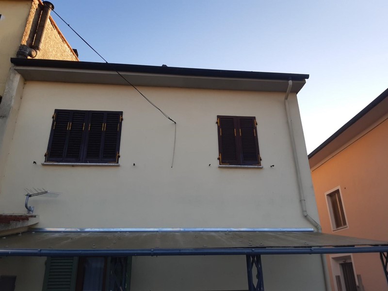 Quadrilocale in Vendita a Pontedera, zona Pietroconti, 89'000€, 70 m²