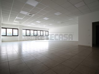 Ufficio in Vendita a Zermeghedo, 120'000&euro;, 129 m²