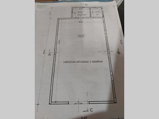 Capannone in Affitto a Frosinone, zona STAZIONE, 650€, 154 m²