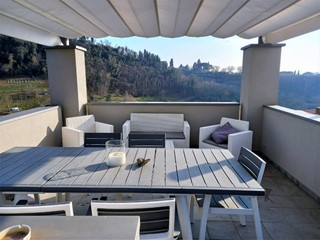 Appartamento in Vendita a Poggibonsi, 450'000€, 120 m²