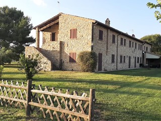 Attività commerciale in Vendita a Volterra, 2'600'000€, 700 m²