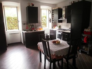 Trilocale in Vendita a Carrara, 125'000€, 63 m², arredato