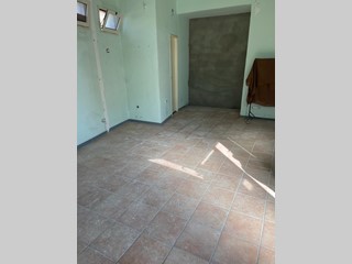 Capannone in Vendita a Lucca, zona San Macario, 52'000€, 30 m²