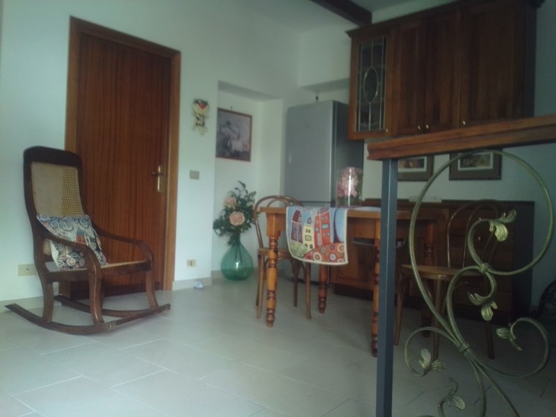 Bilocale in Affitto a Anguillara Sabazia, zona Centro storico , 40 m², arredato
