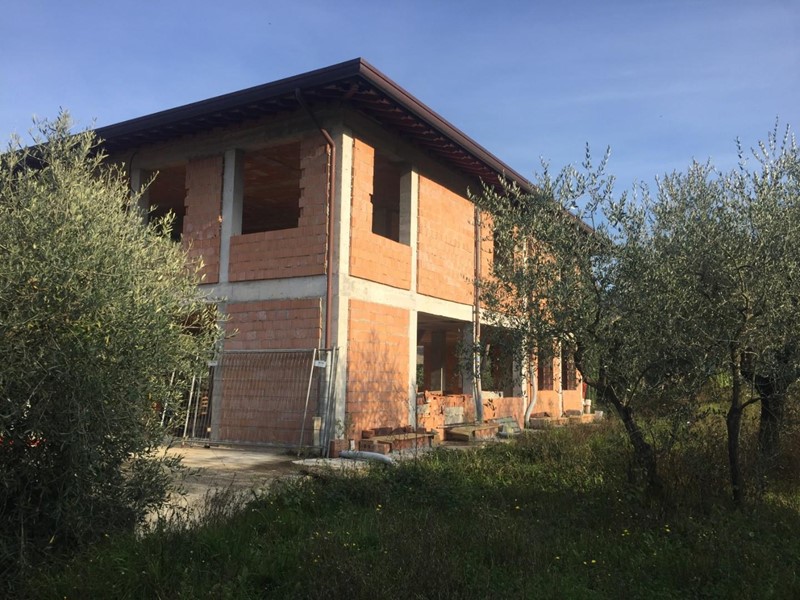 Appartamento in Vendita a Capannori, zona Massa Macinaia, 540'000€, 440 m², con Box