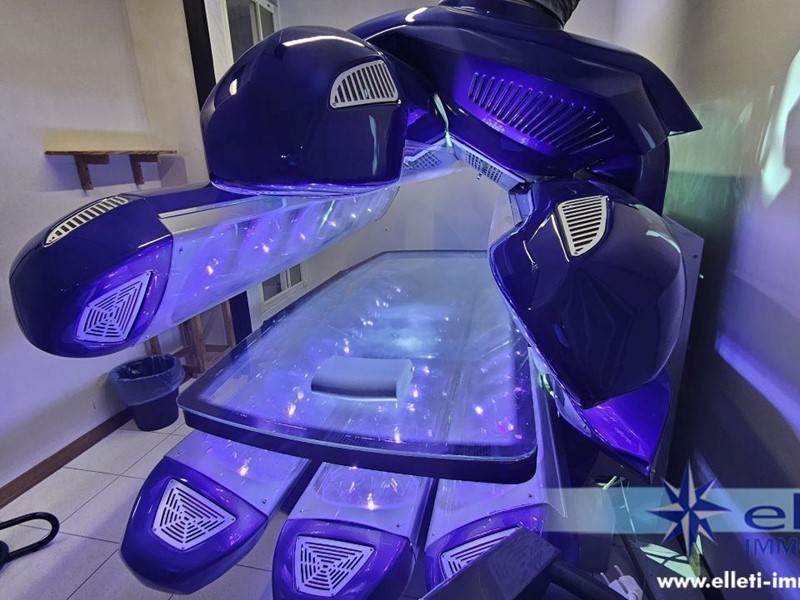 Attività commerciale in Vendita a Carrara, zona Avenza, 60'000€, 95 m²