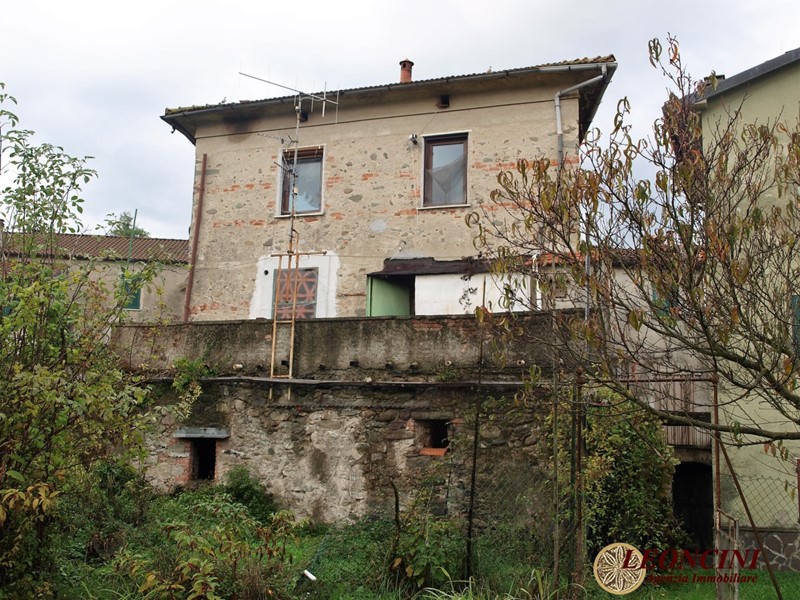Casale in Vendita a Tresana, 85'000€, 265 m²