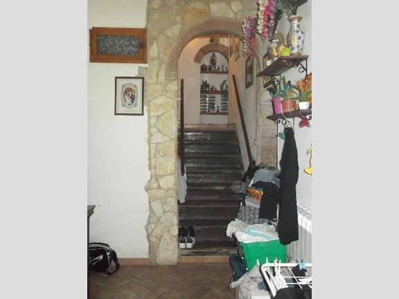 Casa Indipendente in Vendita a San Miniato, zona Corazzano, 125'000€, 160 m², con Box