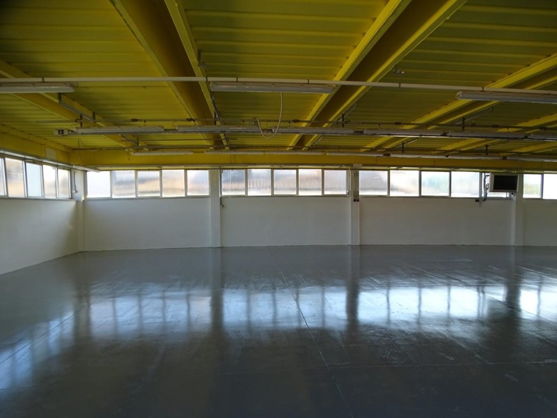 Capannone in Vendita a San Miniato, zona Ponte a Egola, 650'000€, 700 m²