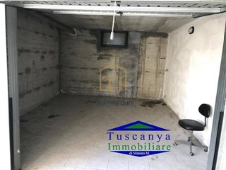 Box in Vendita a Colle di Val D'Elsa, 18'000€, 18 m², con Box