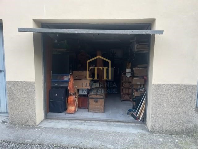 Box in Vendita a Colle di Val D'Elsa, 20'000&euro;, 22 m², con Box