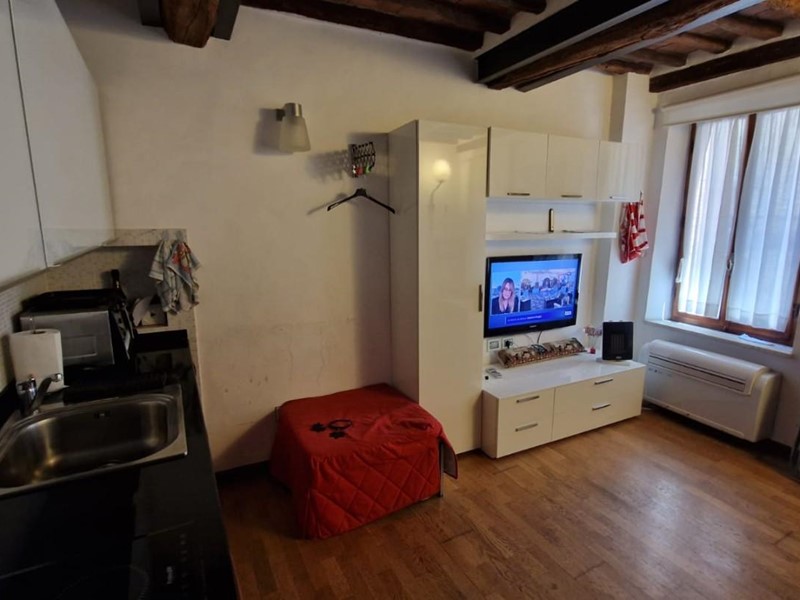 Loft in Vendita a Siena, 100'000€, 32 m², arredato