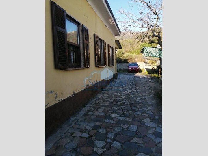 Casa Semi Indipendente in Vendita a Carrara, zona Fossone, 260'000€, 170 m²