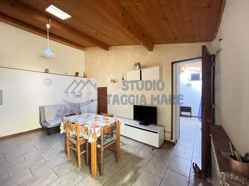 Bilocale in Vendita a Pompeiana, 89'000€, 55 m², arredato