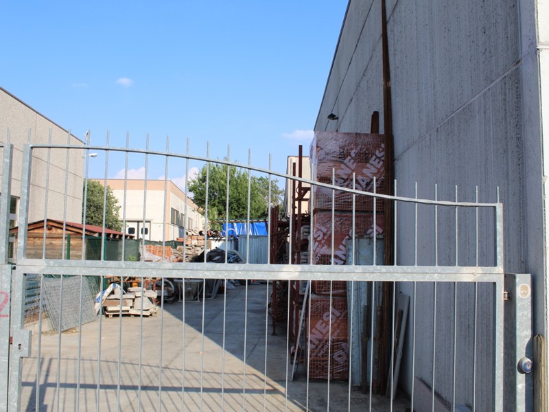 Capannone in Vendita a Cavriago, zona Corte Tegge, 270'000€, 308 m²