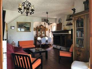 Casa Semi Indipendente in Vendita a Montignoso, 650'000€, 300 m², arredato