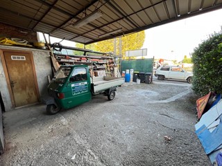 Capannone in Vendita a Carrara, zona Fossone, 60'000€, 120 m²