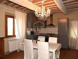Bilocale in Vendita a Barberino Tavarnelle, zona San Donato In Poggio, 200'000€, 45 m², arredato