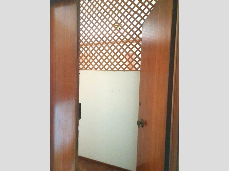 Trilocale in Vendita a Reggio Calabria, 40'000€, 100 m²