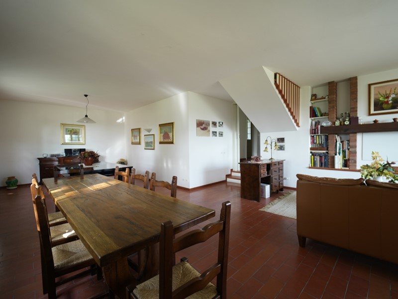 Casa Indipendente in Vendita a Poggio Torriana, 480'000€, 415 m²