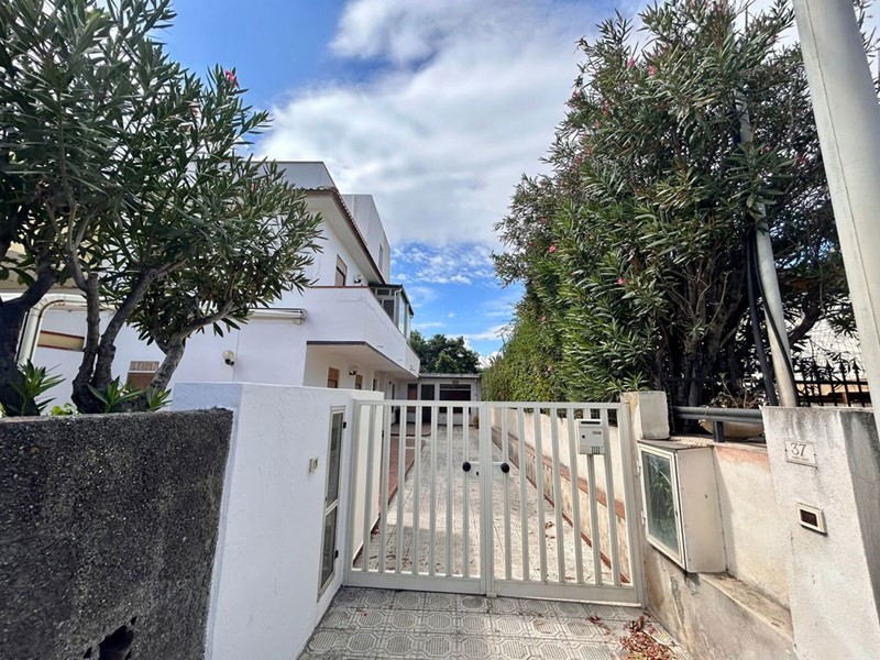 Casa Indipendente in Vendita a Barcellona Pozzo di Gotto, 80'000€, 70 m²