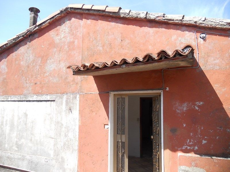 Casa Semi Indipendente in Vendita a Aulla, zona Caprigliola, 35'000€, 65 m²
