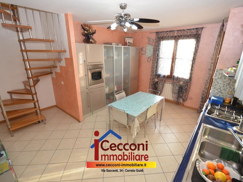 Appartamento in Vendita a Cerreto Guidi, 193'000€, 140 m², arredato, con Box