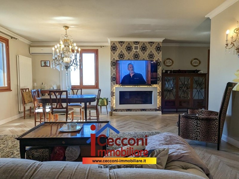 Villa bifamiliare in Vendita a Cerreto Guidi, zona Gavena, 460'000€, 210 m², arredato, con Box