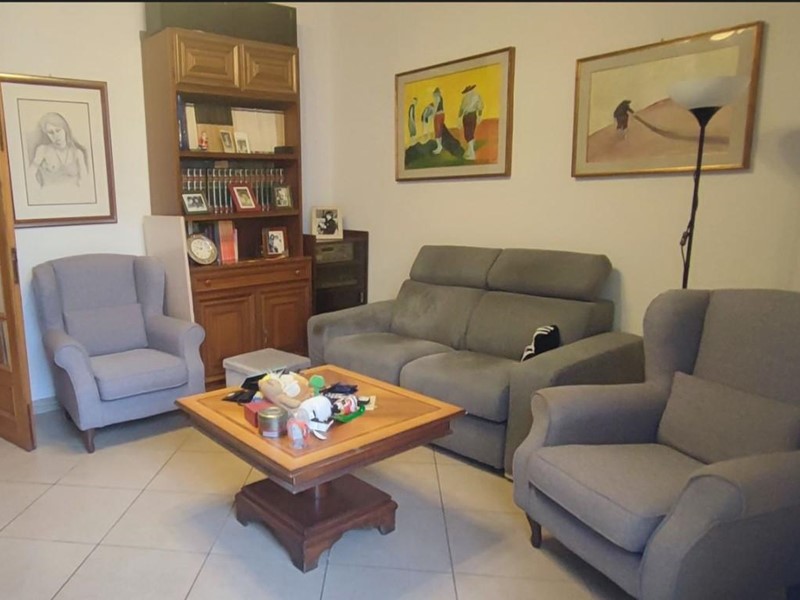 Casa Indipendente in Vendita a Viareggio, 300'000€, 150 m²