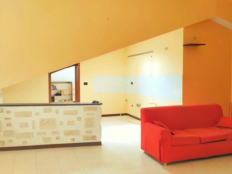Appartamento in Vendita a Scafa, 93'000€, 130 m²