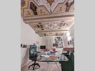 Ufficio in Affitto a Modena, zona Centro Storico, 1'500&euro;, 130 m²