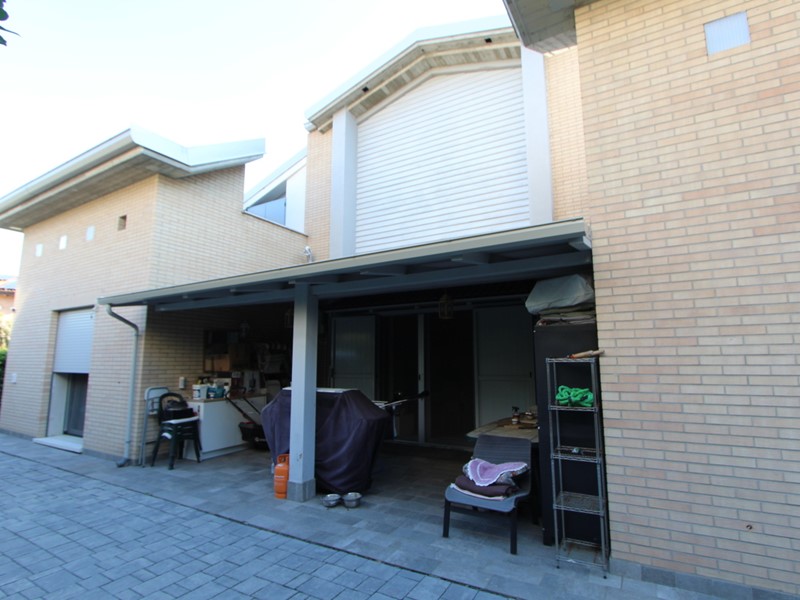 Villa in Vendita a Valsamoggia, zona Crespellano, 748'000€, 400 m², con Box