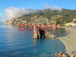 Quadrilocale in Vendita a Monterosso al Mare, zona Monterosso, 550'000€, 73 m²
