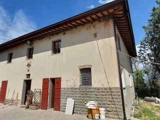 Casale in Vendita a Empoli, zona Martignana, 990'000€, 300 m²