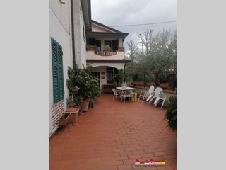 Casa Semi Indipendente in Vendita a Carrara, zona Fossone, 170'000€, 80 m²