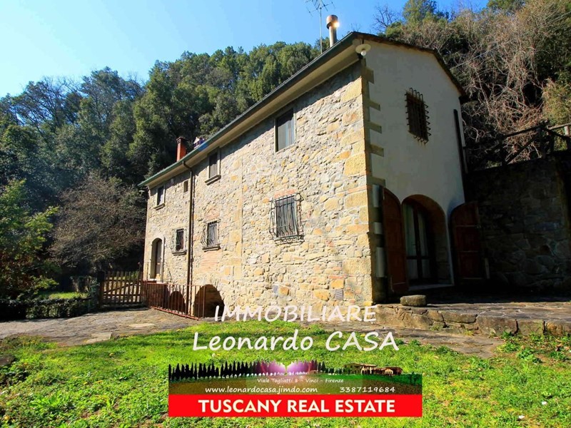 Casale in Vendita a Vinci, 420'000€, 170 m², arredato