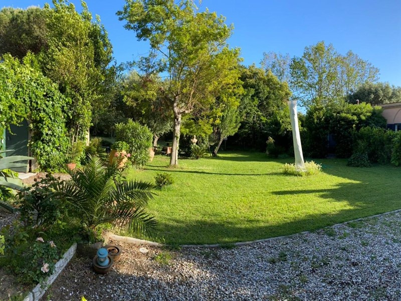 Villa in Vendita a Livorno, zona Antignano, 400 m²