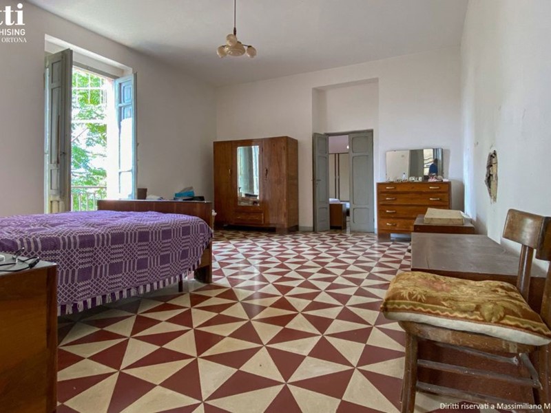 Casale in Vendita a Lanciano, 179'000€, 312 m², arredato