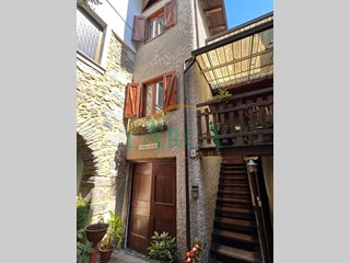 Villa in Vendita a Capo di Ponte, 58'000€, 90 m²