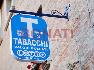 Attività commerciale in Vendita a Sarzana, zona Centro Storico, 420'000€, 40 m²