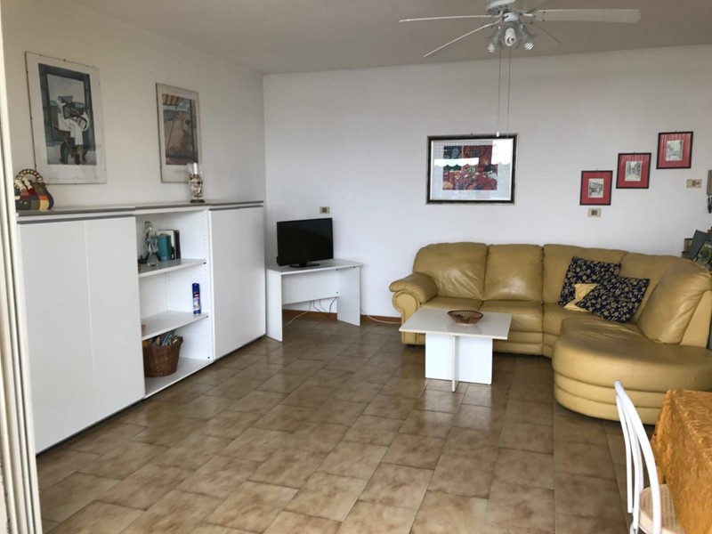 Monolocale in Affitto a Ravenna, 800€, 90 m²