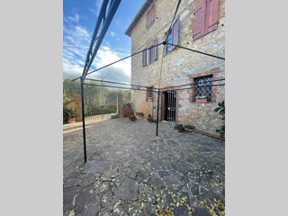 Casa Semi Indipendente in Vendita a Monteriggioni, 600'000€, 310 m², arredato, con Box