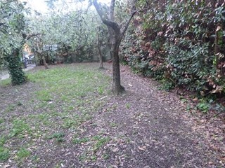 Villa in Vendita a Lucca, zona San Lorenzo di Moriano, 370'000€, 280 m², con Box
