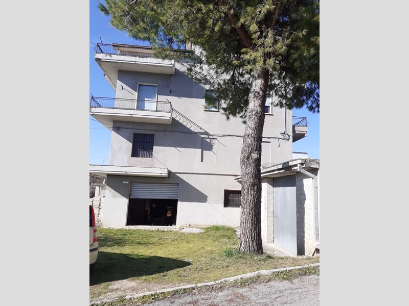 Appartamento in Vendita a Monsampolo del Tronto, 70'000€, 150 m²