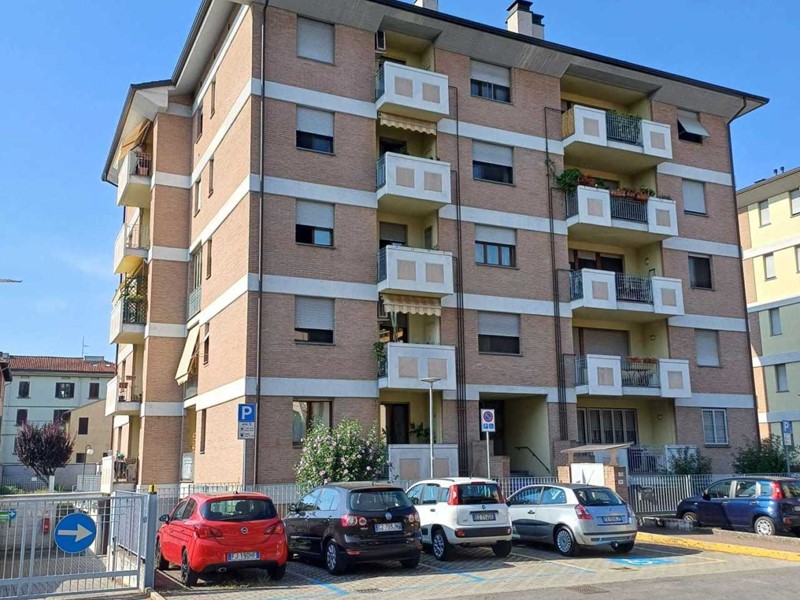 Appartamento in Vendita a Parma, 300'000€, 112 m²