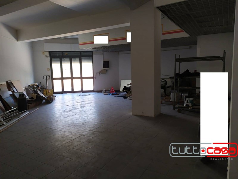 Immobile commerciale in Affitto a Scicli, 