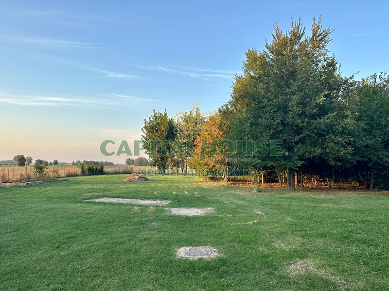 Villa in Vendita a Sala Bolognese, 390'000€, 290 m², arredato
