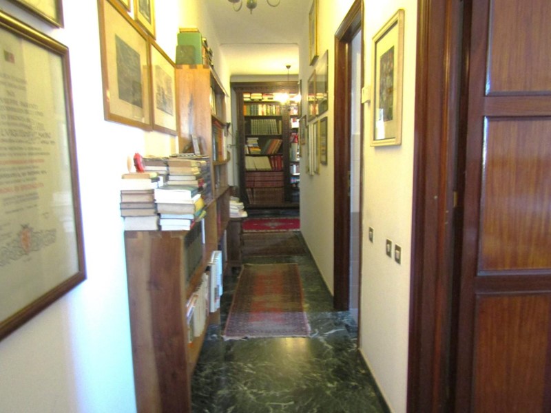 Appartamento in Vendita a Carrara, zona Marina di Carrara, 260'000€, 150 m²