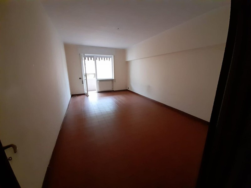 Appartamento in Vendita a Carrara, 185'000€, 105 m²
