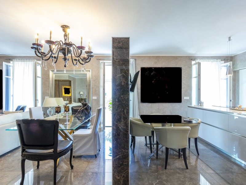 Appartamento in Vendita a Torino, 715'000€, 149 m²